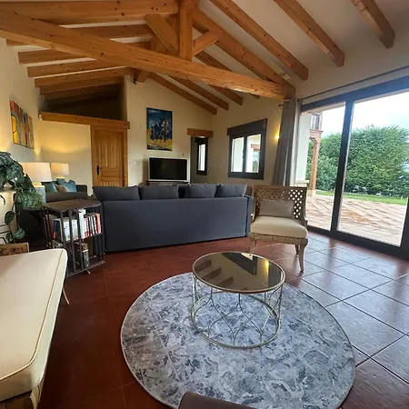 Casa Eloy Villa